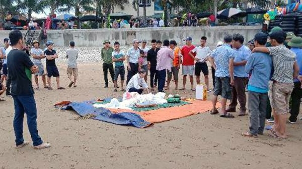 Thanh Hóa: Du khách 80 tuổi đuối nước tại bãi biển Hải Tiến