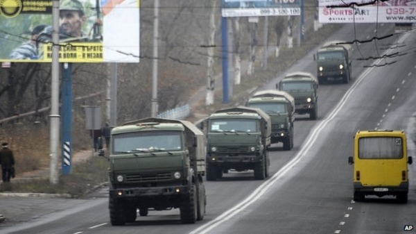 Phương Tây lo ngại ly khai Ukraine tăng cường triển khai quân