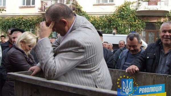 Thanh trừng đợt 1, Kiev 'trảm' 32 quan chức cao cấp