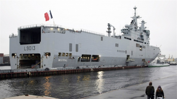 Đại sứ Pháp bị Mỹ 'tra tấn' bằng điện thoại về vụ bán tàu quân sự cho Nga