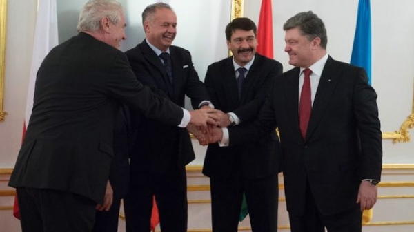Báo Ba Lan: Ông Poroshenko muốn 'để lại cả Donbas cho Putin'