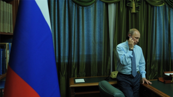 Poroshenko khẳng định ông Putin không đe dọa trong cuộc điện đàm
