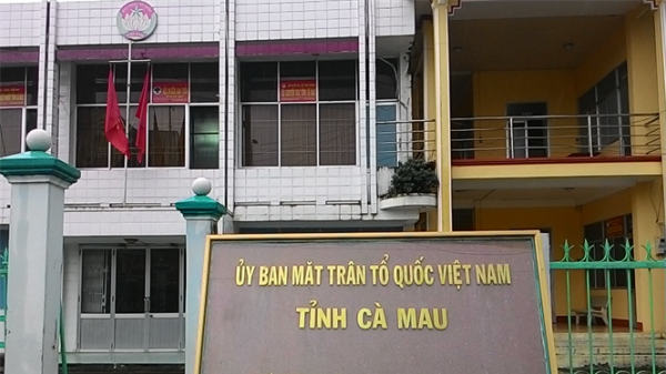 Vụ dùng bằng giả: Uỷ viên Ủy ban MTTQ tỉnh Cà Mau bị cảnh cáo đảng