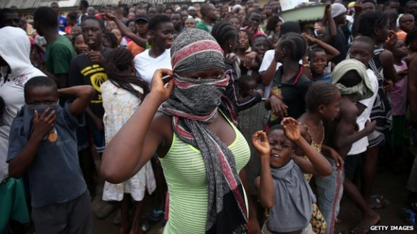 Phá trại cách ly Ebola, 27 bệnh nhân bỏ trốn