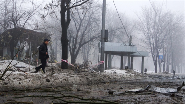 Ukraine: 18 người chết và bị thương vì lựu pháo tại trạm xe buýt trong vùng ly khai
