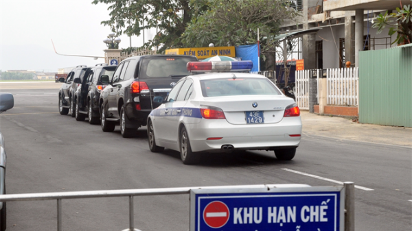 Nhiều đoàn xe công vụ đổ về sân bay quốc tế Đà Nẵng
