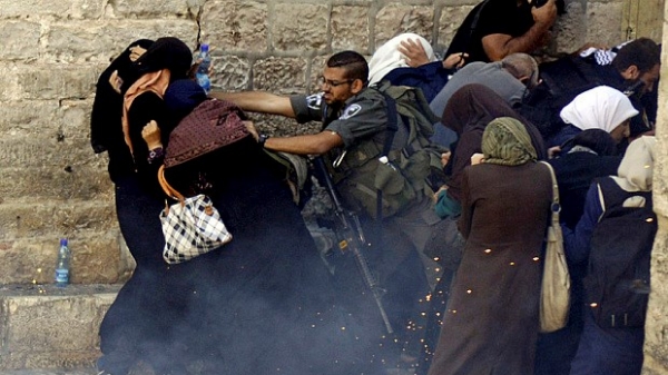 Bạo lực bùng phát ở Bờ Tây làm hơn 100 người Palestine bị thương
