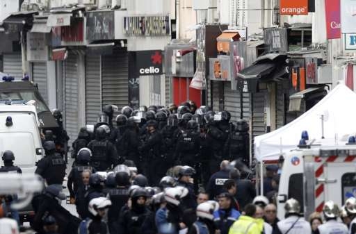 Paris: Tập kích khủng bố ở Saint Denis kết thúc, 7 nghi phạm bị bắt