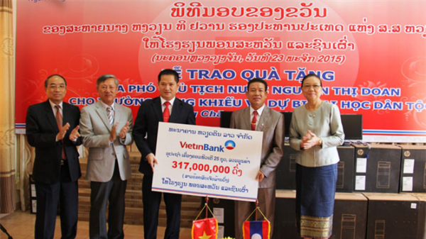 Hoạt động từ thiện của VietinBank tại Lào