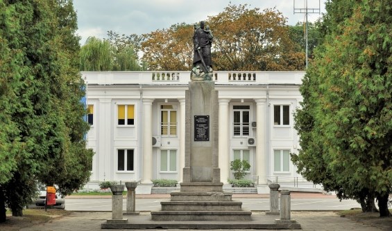 Nga phản đối Ba Lan phá tượng đài tưởng niệm Hồng quân Liên Xô