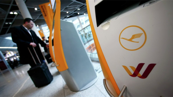 Phi công, tiếp viên báo nghỉ ồ ạt, Germanwings hủy hàng chục chuyến bay