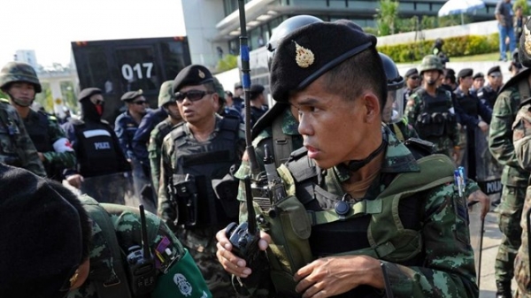 Thái Lan dỡ bỏ tình trạng thiết quân luật