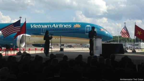 Ngày đầu ở Mỹ, Tổng Bí thư dự lễ bàn giao máy bay Boeing 787-9 Dreamliner