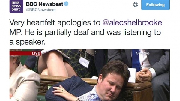 Ông nghị bị điếc khiến BBC phải xin lỗi vì giật tin 'ngủ gật'