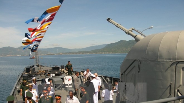 Việt Nam nhận bàn giao cặp tàu hộ vệ tên lửa thứ hai
