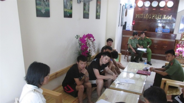 Nhóm người Trung Quốc sang Việt Nam thuê khách sạn để đánh bạc