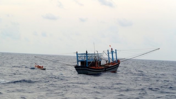 6 ngư dân ở tàu cá trôi dạt trên biển suốt 9 ngày