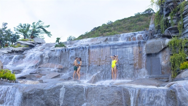 Nha Trang có khu tắm bùn khoáng nóng đầu tiên ngoài đảo