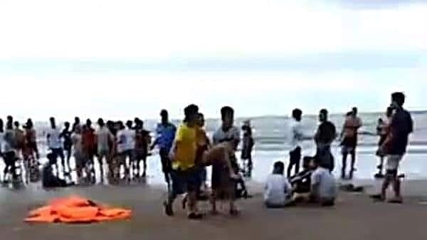 Vụ đuối nước khi tắm biển: Đã tìm thấy xác 2 nạn nhân mất tích