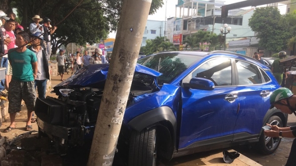 Gia Lai: Xe điên gây tai nạn liên hoàn, nhiều người bị thương