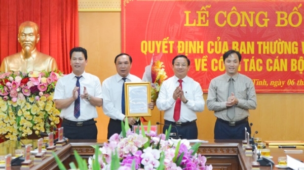 Trao quyết định bổ nhiệm Trưởng Ban tuyên giáo Tỉnh ủy Hà Tĩnh