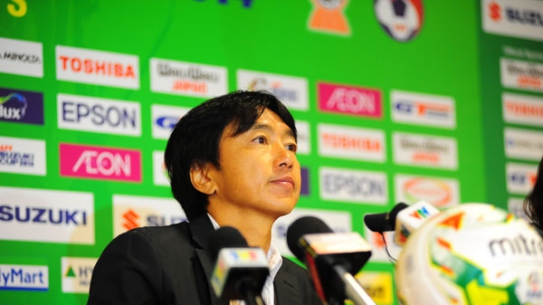 Huấn luyện viên Miura không từ chức sau thất bại tại AFF Cup