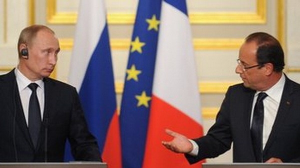 Tổng thống Pháp bất ngờ gặp Tổng thống Nga ở Moskva