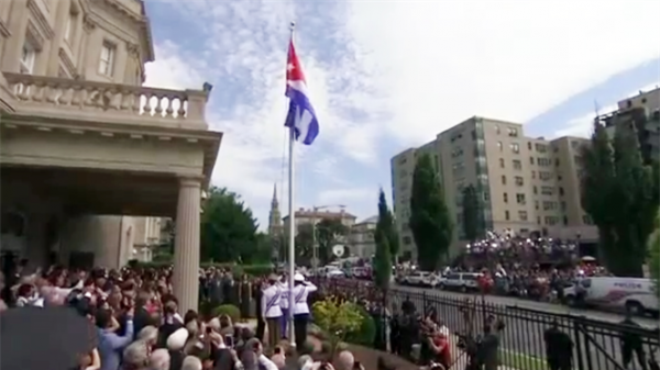 [video] Quốc kỳ Cuba lần đầu được kéo lên ở Mỹ sau hơn nửa thế kỷ