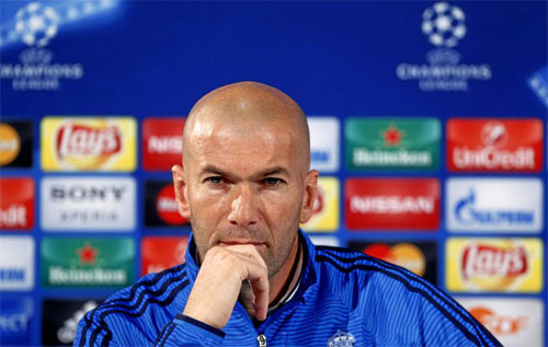 Zidane mượn sự sa sút của Barca để khích lệ học trò