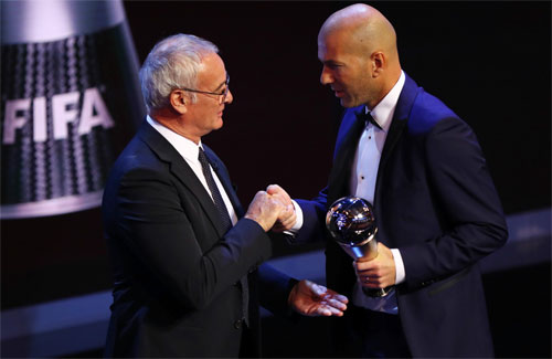Tiếp bước Ranieri, Zidane trở thành HLV hay nhất FIFA