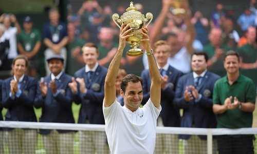 Federer đánh bại Cilic ở chung kết Wimbledon 2017