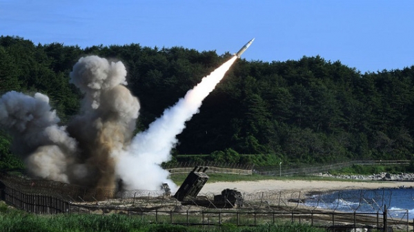 Hàn Quốc muốn sở hữu đầu đạn tên lửa 1 tấn để răn đe Triều Tiên