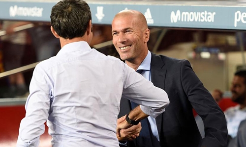 Zidane có thể bị phạt vì bênh Ronaldo