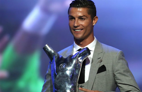 Qua mặt Messi và Buffon, Ronaldo giành giải Cầu thủ hay nhất UEFA