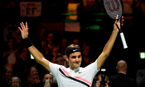 Federer trở thành tay vợt lớn tuổi nhất lên số một thế giới