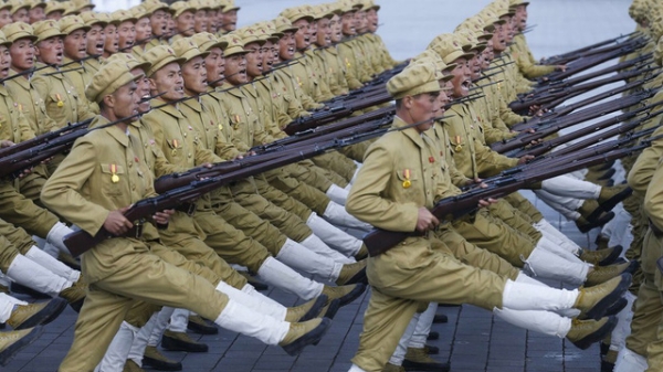 Nỗ lực khổ luyện sau màn diễu hành “trăm người như một” tại Triều Tiên