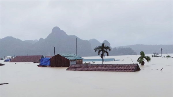 Quảng Bình: Gần 9.000 nhà dân chìm nghỉm trong lũ