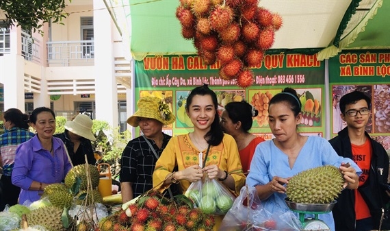 Gần 10.000 lượt du khách đến với Lễ hội trái cây Long Khánh