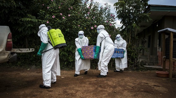 Giám sát chặt chẽ người nhập cảnh để ngăn ngừa virus Ebola
