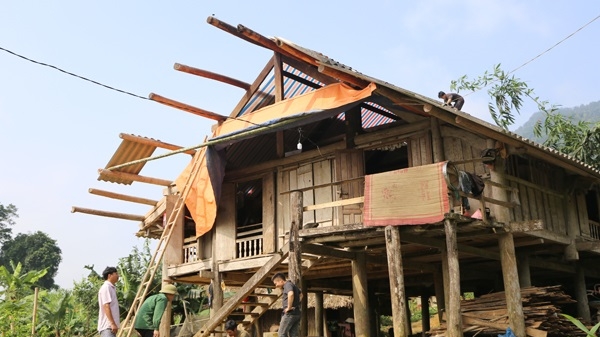 Tuyên Quang: 109 nhà dân bị tốc mái do giông lốc