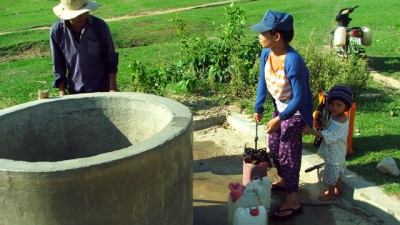 Hỗ trợ nước sinh hoạt cho đồng bào dân tộc