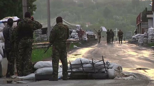 Donetsk ly khai và Ukraine thảo luận đường ranh giới rút quân