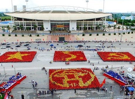 12.000 đoàn viên, thanh niên Thủ đô tham gia xếp hình cờ Tổ quốc
