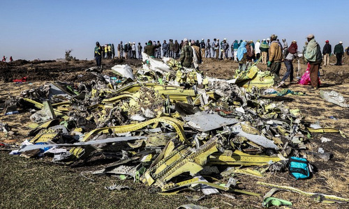 Ethiopia tìm thấy hai hộp đen của máy bay rơi
