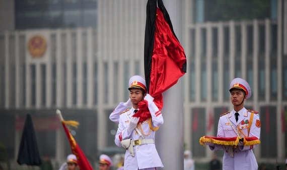 Lễ thượng cờ rủ Quốc tang nguyên Chủ tịch nước Lê Đức Anh tại Lăng Chủ tịch Hồ Chí Minh