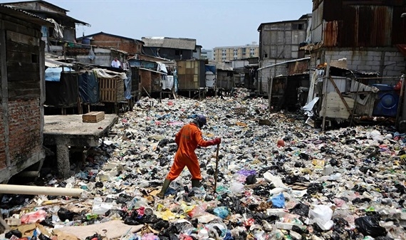 Indonesia gửi trả Australia hơn 210 tấn rác