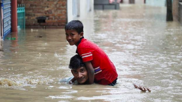 Mưa lụt nhấn chìm Nepal, Bangladesh, Ấn Độ