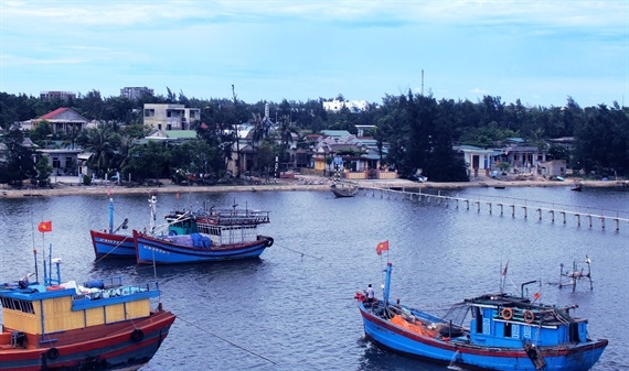 Quảng Trị: Lắp đặt thiết bị Movimar cho tàu cá xa bờ