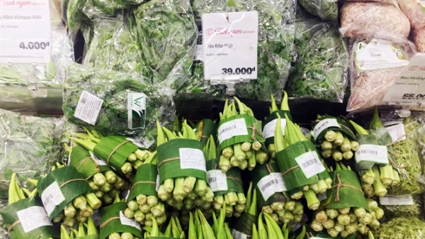 'Khởi động' chuỗi siêu thị gói rau, củ bằng… lá chuối