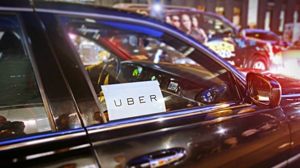 Báo cáo Thủ tướng về quy định gắn mào cho taxi công nghệ